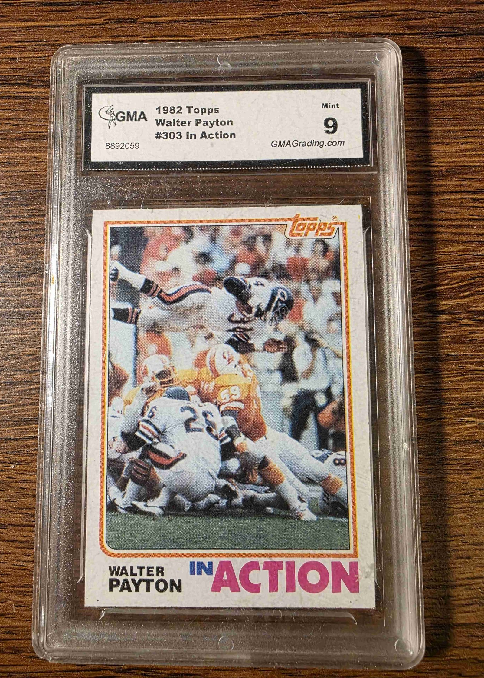 1982 Topps #303 — Walter Payton front
