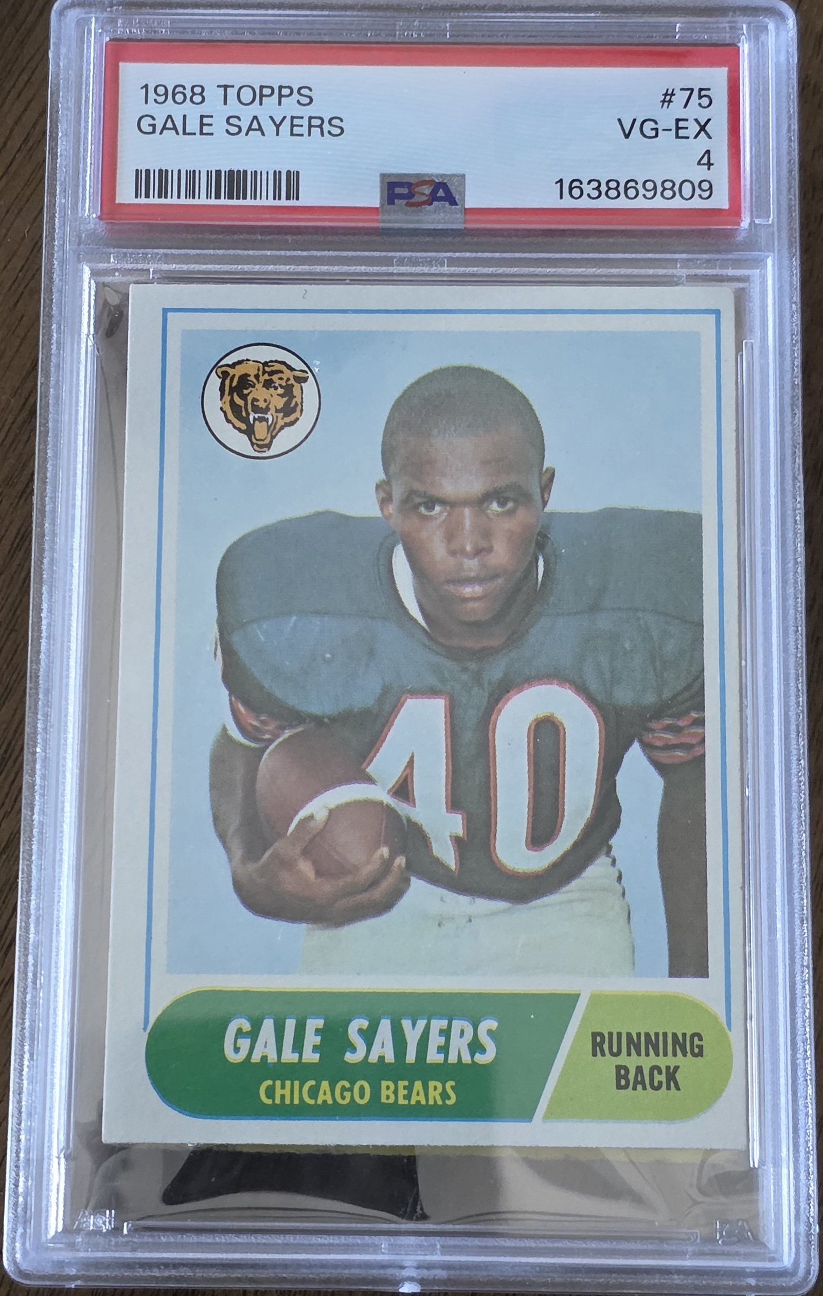 1968 Topps #75 — Gale Sayers front