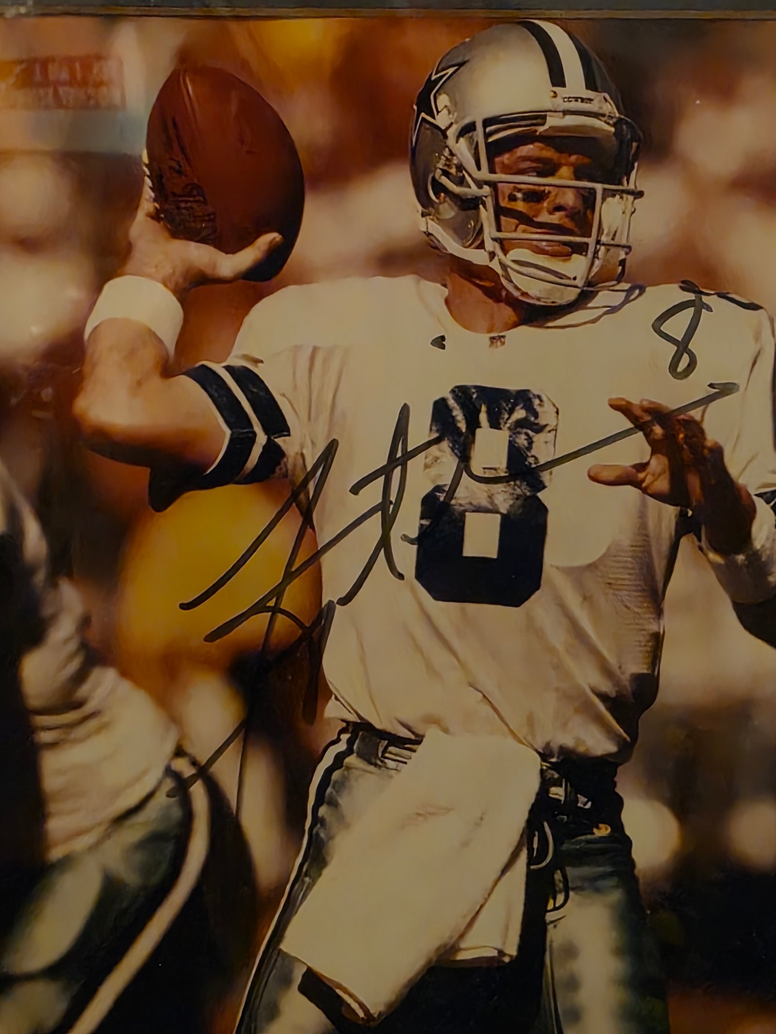 Troy Aikman Autographed Photograph: Autographed photograph detail
