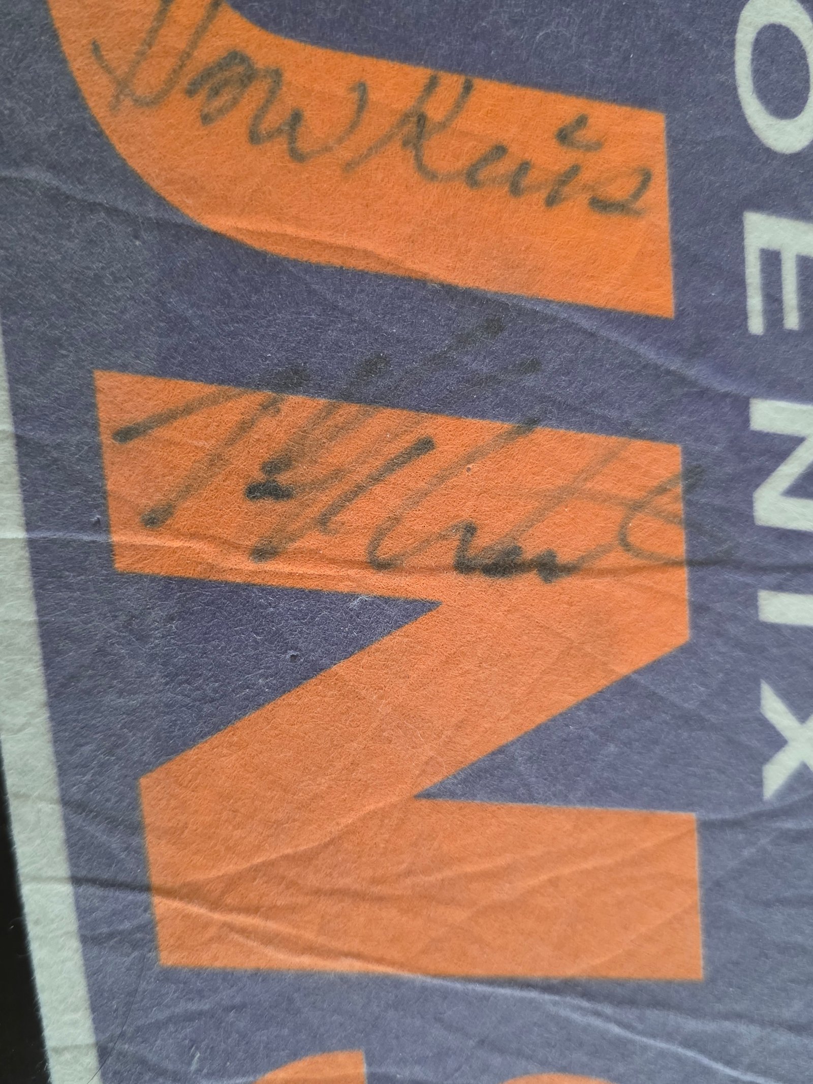 Phoenix Suns Autographed Pennant: Signature detail 3