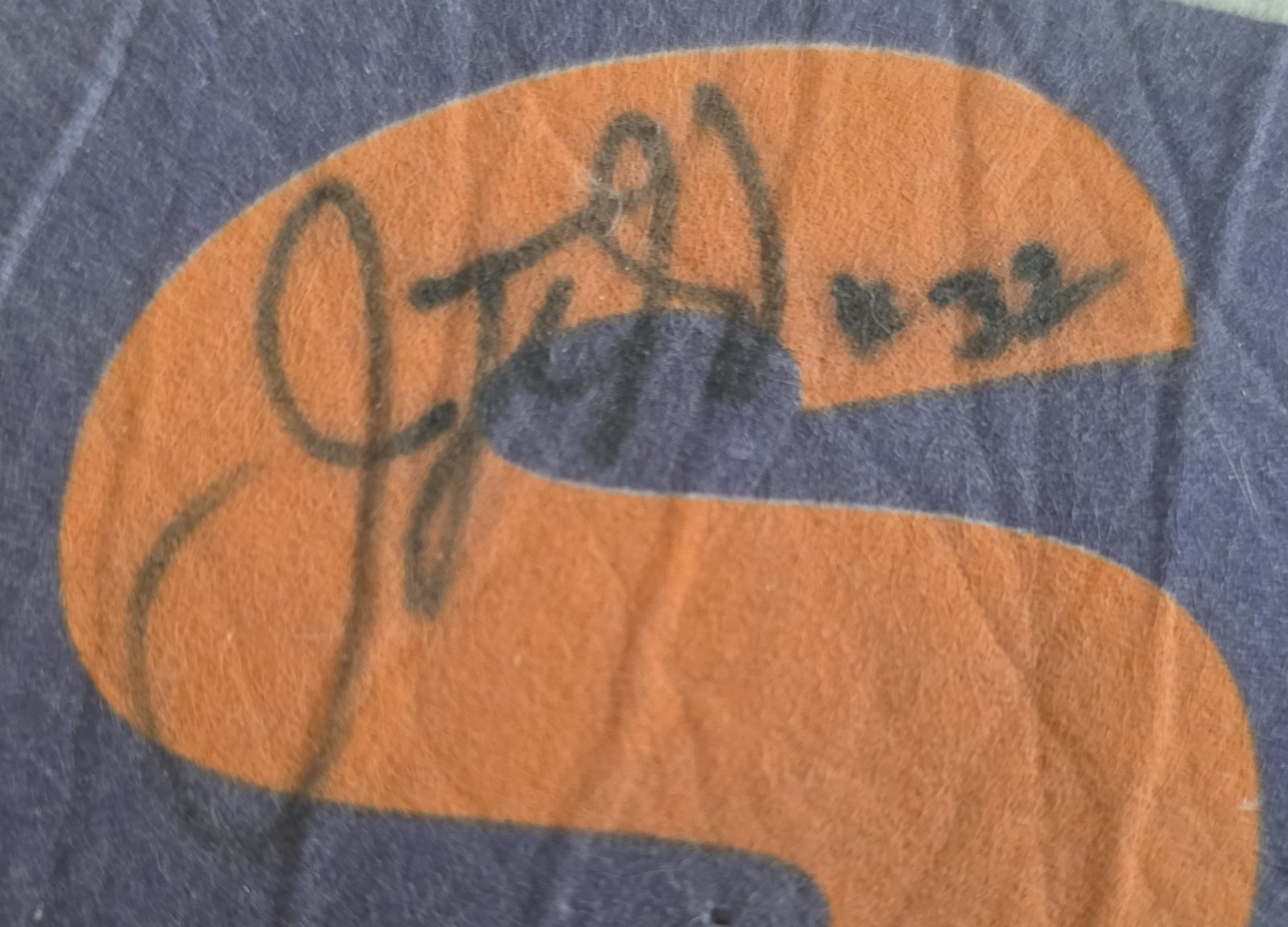 Phoenix Suns Autographed Pennant: Signature detail 5